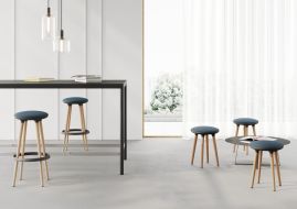 Zoom Stool