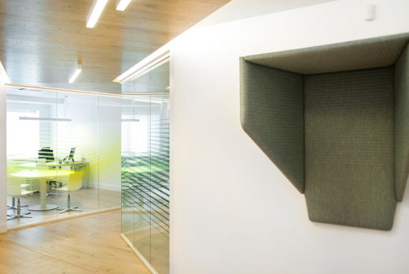 PARTITION SYSTEM, SEATING