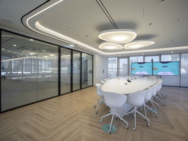 FLOORING, PARTITION SYSTEM